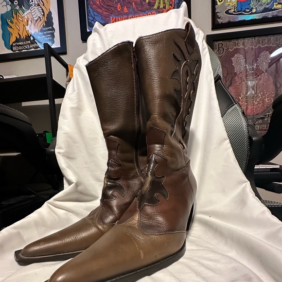 Pointy toe Leather Cowboy Boots - Picture 2 of 5